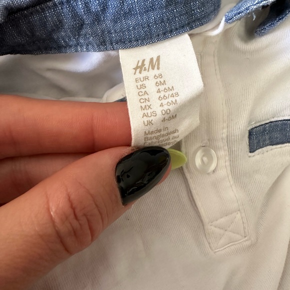 Lot of 4 items. 3 shirts and one pair of pants in great condition. - Picture 2 of 4